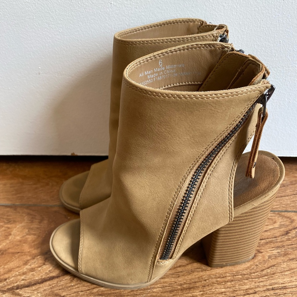 Dv heels
